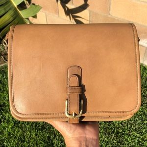 Vintage NYC Coach Medium Saddle Pouch 9590